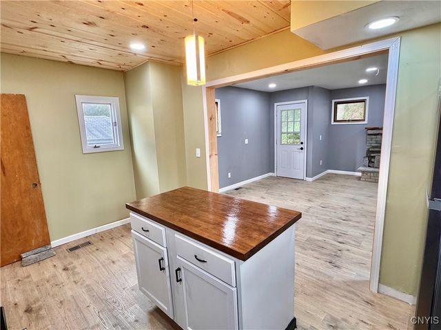 16 Orchard Avenue, Auburn, NY 13021