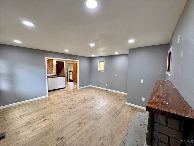 16 Orchard Avenue, Auburn, NY 13021