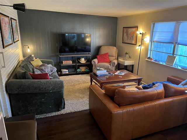 1911 Ferndale, Dallas, TX 75224