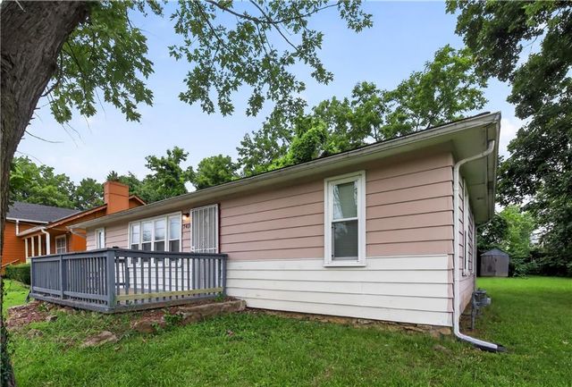 7418 Bales Avenue, Kansas City, MO 64132
