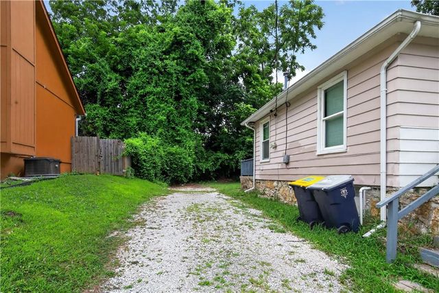 7418 Bales Avenue, Kansas City, MO 64132