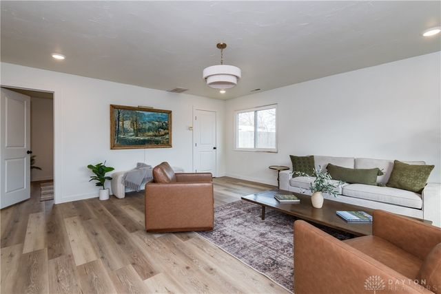 1731 Navajo Drive, Xenia, OH 45385