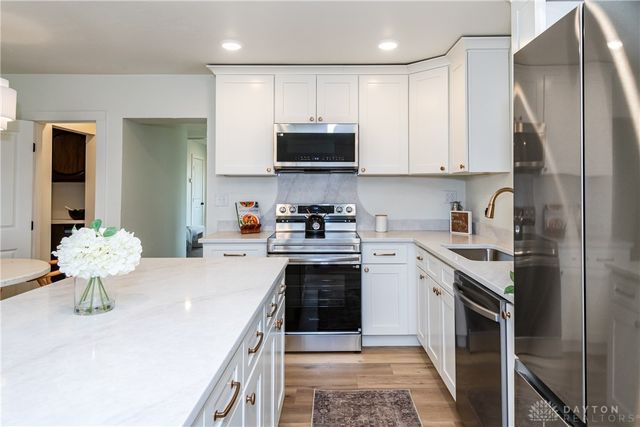 1731 Navajo Drive, Xenia, OH 45385