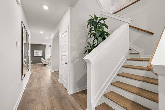 886 Bur Oak Court, Clarksville, TN 37043