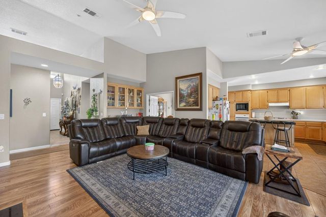 9089 Quail Terrace Way, Elk Grove, CA 95624