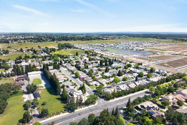 9089 Quail Terrace Way, Elk Grove, CA 95624