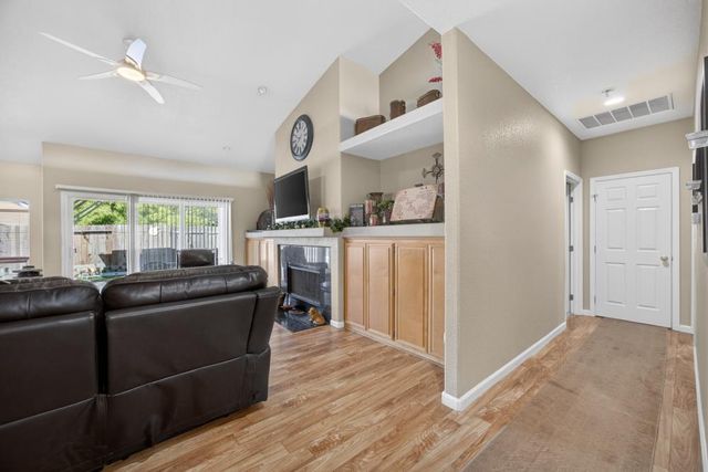 9089 Quail Terrace Way, Elk Grove, CA 95624