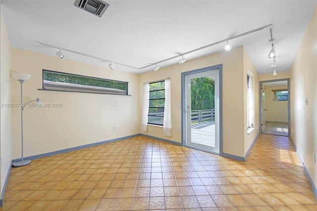 5746 SW 53rd Ter, South Miami, FL 33155