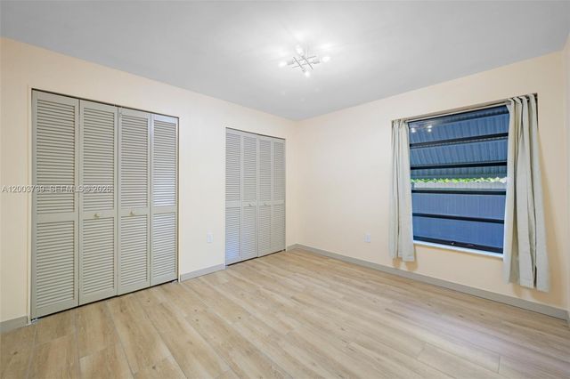 5746 SW 53rd Ter, South Miami, FL 33155