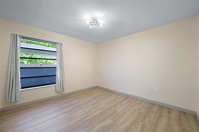 5746 SW 53rd Ter, South Miami, FL 33155