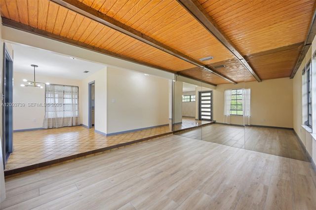 5746 SW 53rd Ter, South Miami, FL 33155