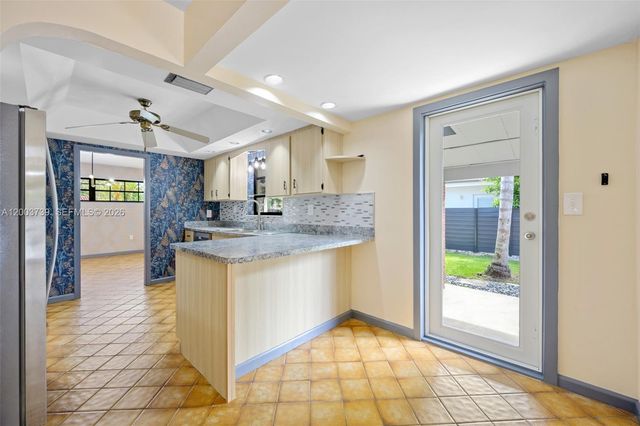 5746 SW 53rd Ter, South Miami, FL 33155