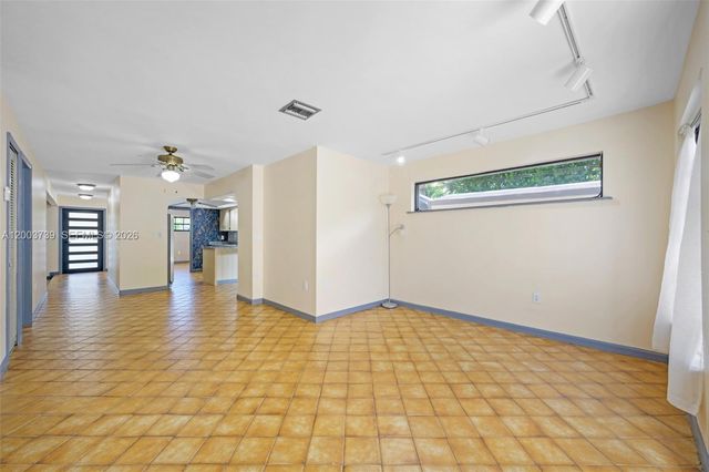 5746 SW 53rd Ter, South Miami, FL 33155