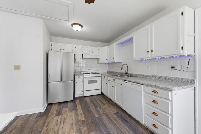 644 S Green St, Wichita, KS 67211
