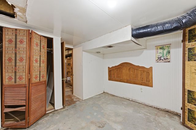 644 S Green St, Wichita, KS 67211