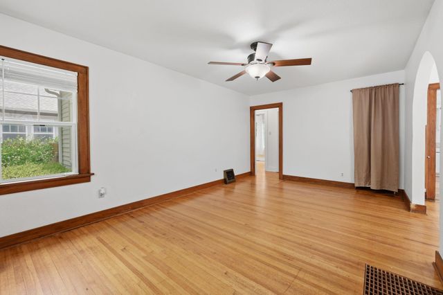 644 S Green St, Wichita, KS 67211