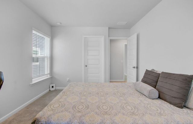 86 Red Bluff Street, Summerville, SC 29483