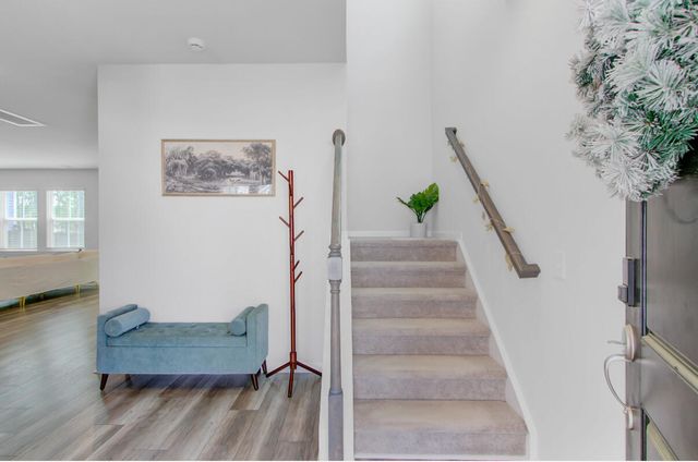 86 Red Bluff Street, Summerville, SC 29483