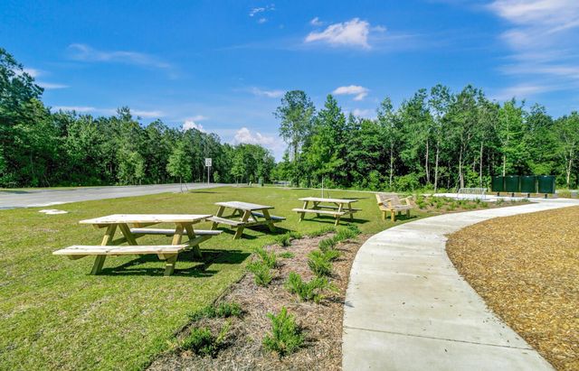 86 Red Bluff Street, Summerville, SC 29483