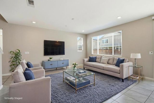 221 Caputo Circle, Oakley, CA 94561