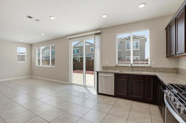 221 Caputo Circle, Oakley, CA 94561