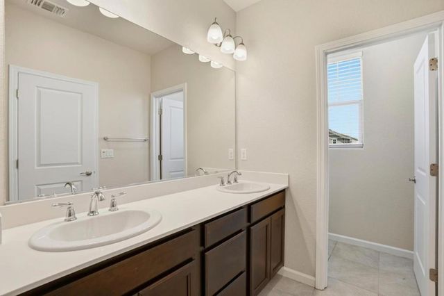 221 Caputo Circle, Oakley, CA 94561