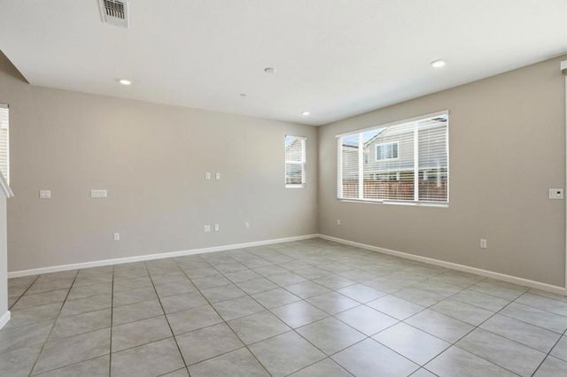221 Caputo Circle, Oakley, CA 94561