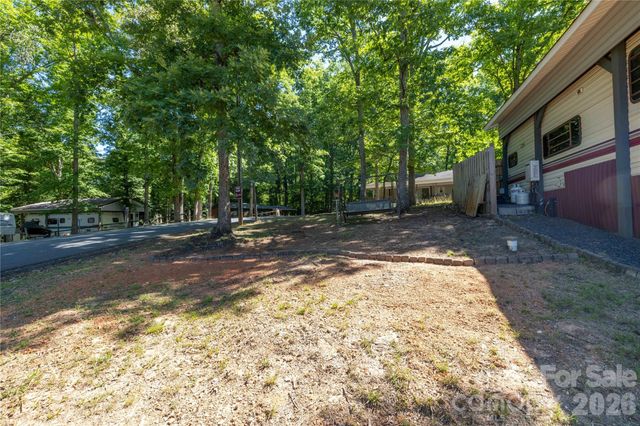 110 & 112 Laurel Ridge Ridge, Mount Gilead, NC 27306