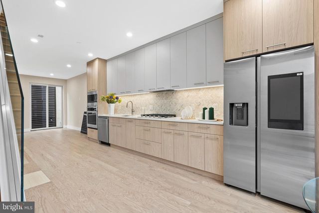 1031 S FAIRHILL ST, Philadelphia, PA 19147