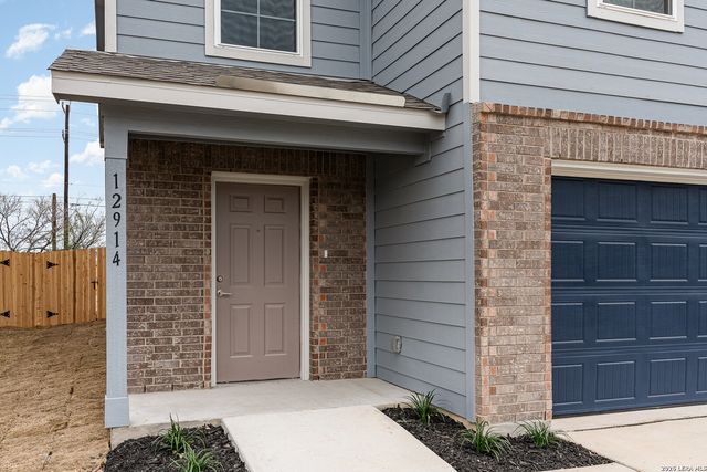 12914 Lorena Ochoa, San Antonio, TX 78221