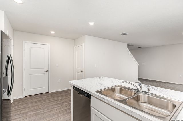 12914 Lorena Ochoa, San Antonio, TX 78221