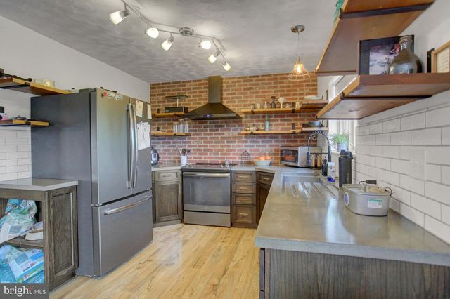 3365 BUCHANAN TRL W, Greencastle, PA 17225