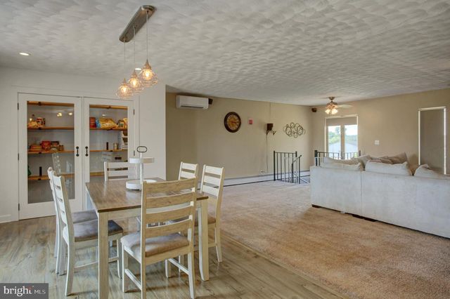 3365 BUCHANAN TRL W, Greencastle, PA 17225