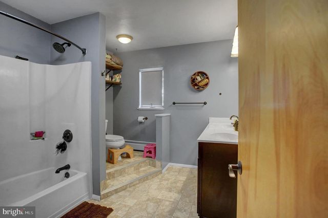 3365 BUCHANAN TRL W, Greencastle, PA 17225