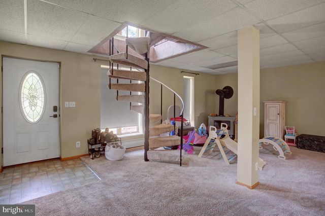 3365 BUCHANAN TRL W, Greencastle, PA 17225