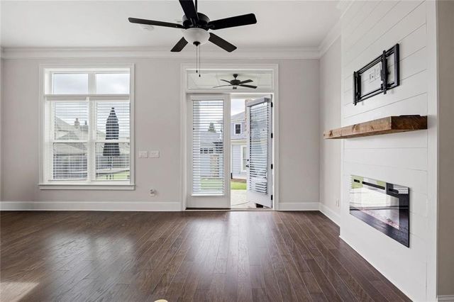 109 Village Green Avenue, Woodstock, GA 30189