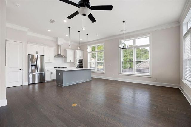 109 Village Green Avenue, Woodstock, GA 30189