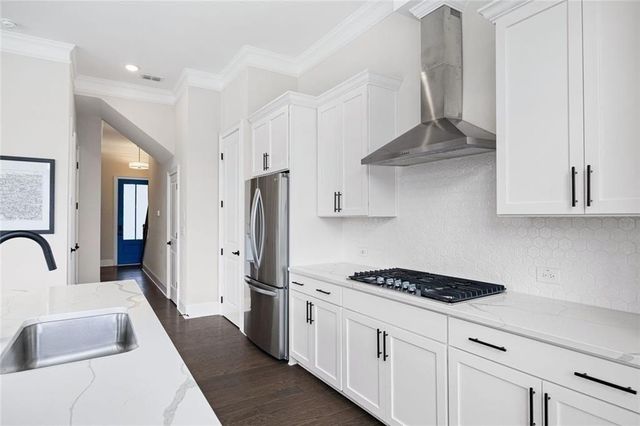 109 Village Green Avenue, Woodstock, GA 30189