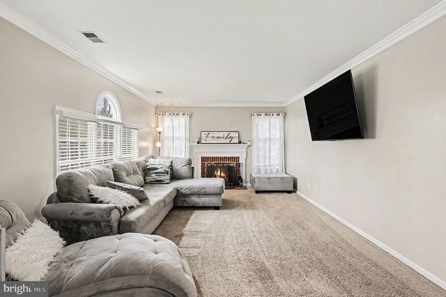 2812 TRUMPETER CT, Waldorf, MD 20601