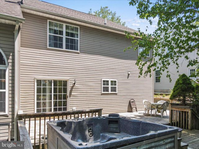 2358 SNAPDRAGON POINT, East Stroudsburg, PA 18301