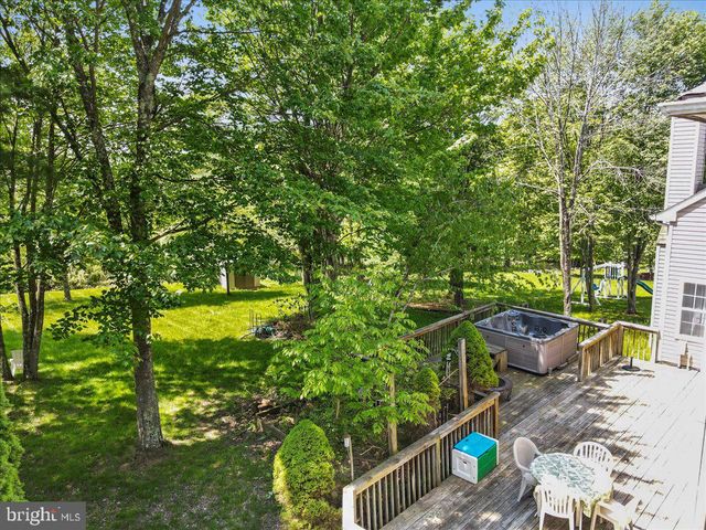 2358 SNAPDRAGON POINT, East Stroudsburg, PA 18301