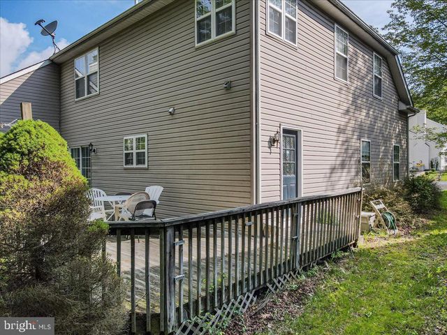 2358 SNAPDRAGON POINT, East Stroudsburg, PA 18301
