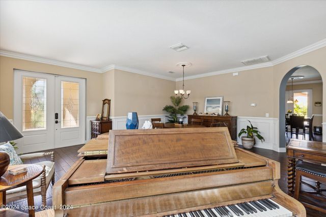 110 Poinsetta Street, Indialantic, FL 32903