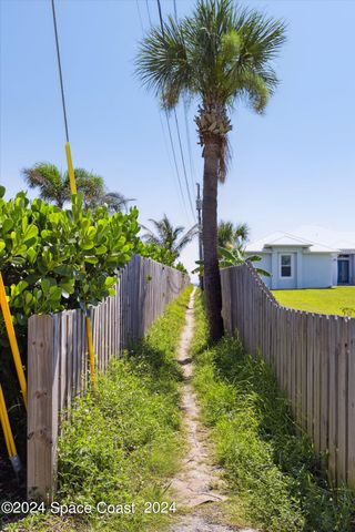 110 Poinsetta Street, Indialantic, FL 32903