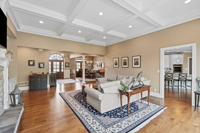 613 Old Coach Road, Nicholasville, KY 40356