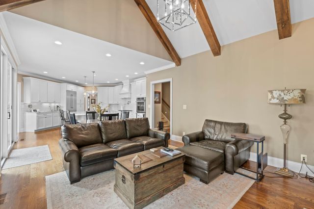613 Old Coach Road, Nicholasville, KY 40356