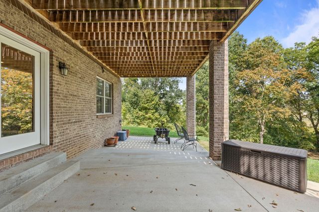 613 Old Coach Road, Nicholasville, KY 40356