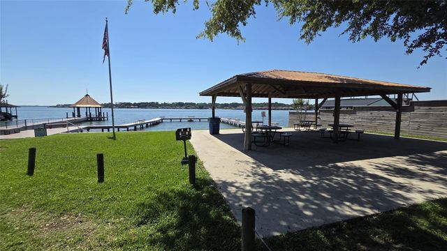 13198 Bunker Hill Drive, Willis, TX 77318