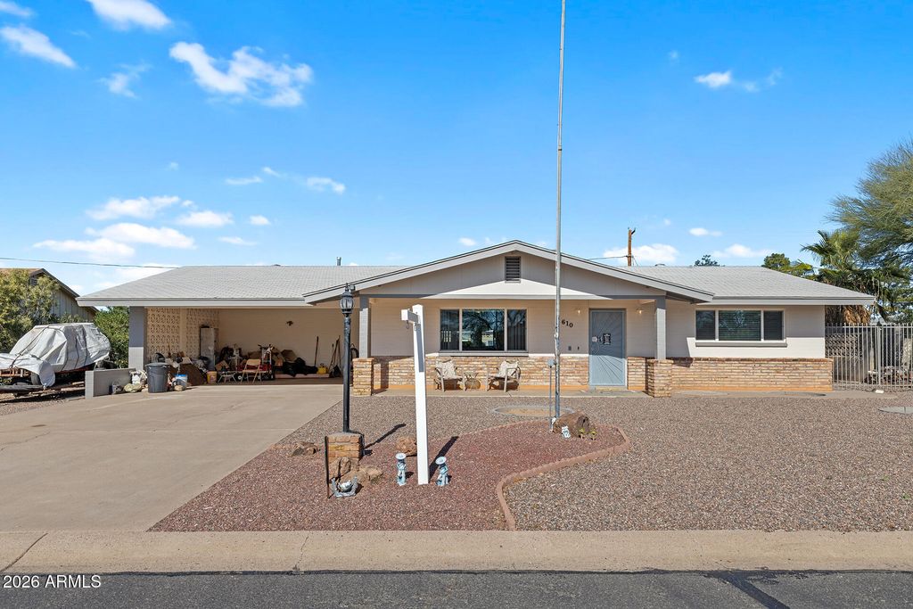 Image 1 of property listing at 610 E ESTEVAN Avenue, Apache Junction, AZ 85119