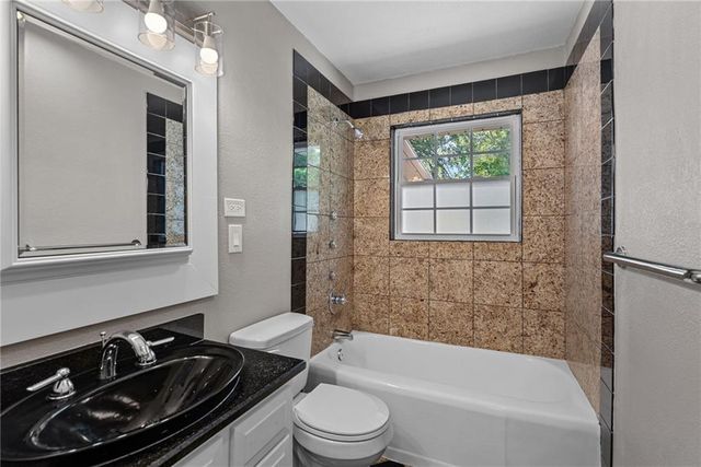 4209 Arlington Avenue, Kansas City, MO 64133